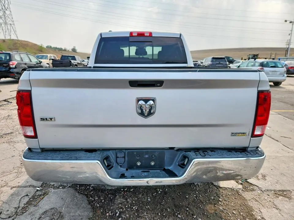 2016 RAM 1500 SLT  