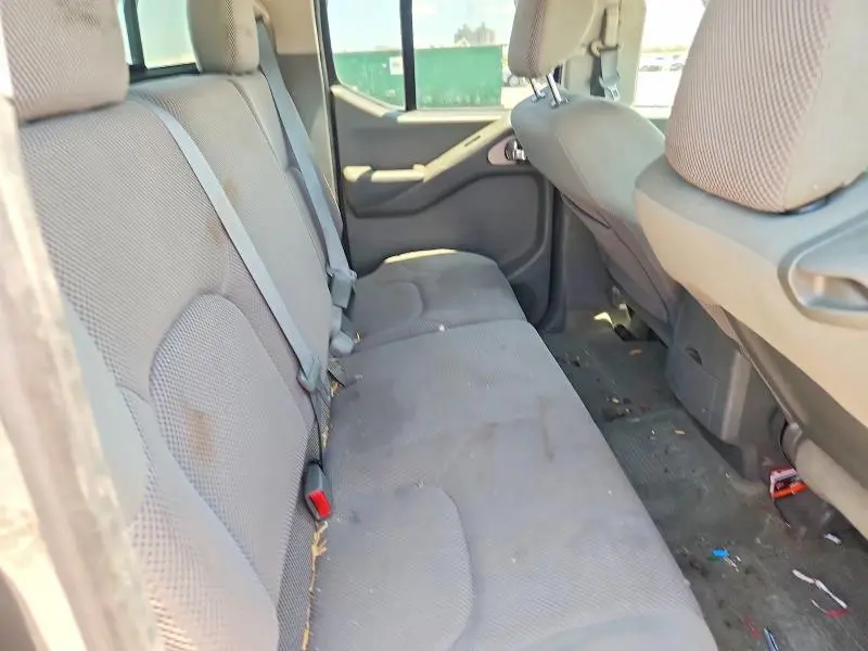2014 NISSAN FRONTIER SV  