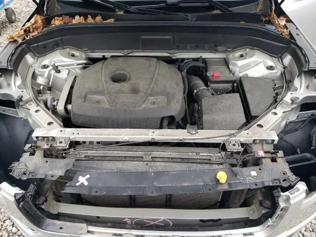 2017 VOLVO XC90 T5  