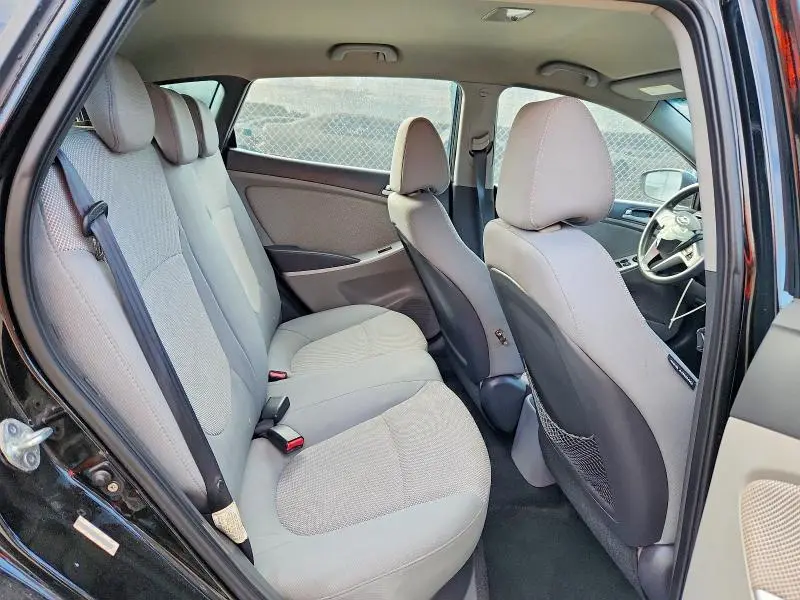 2012 HYUNDAI ACCENT GS  