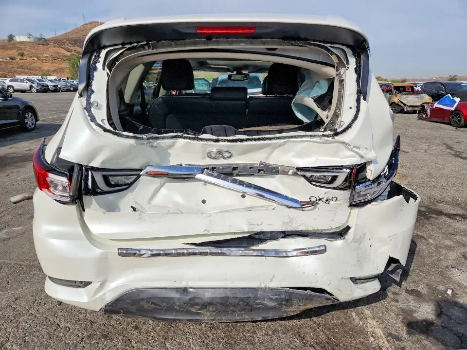 2020 INFINITI QX60 LUXE  
