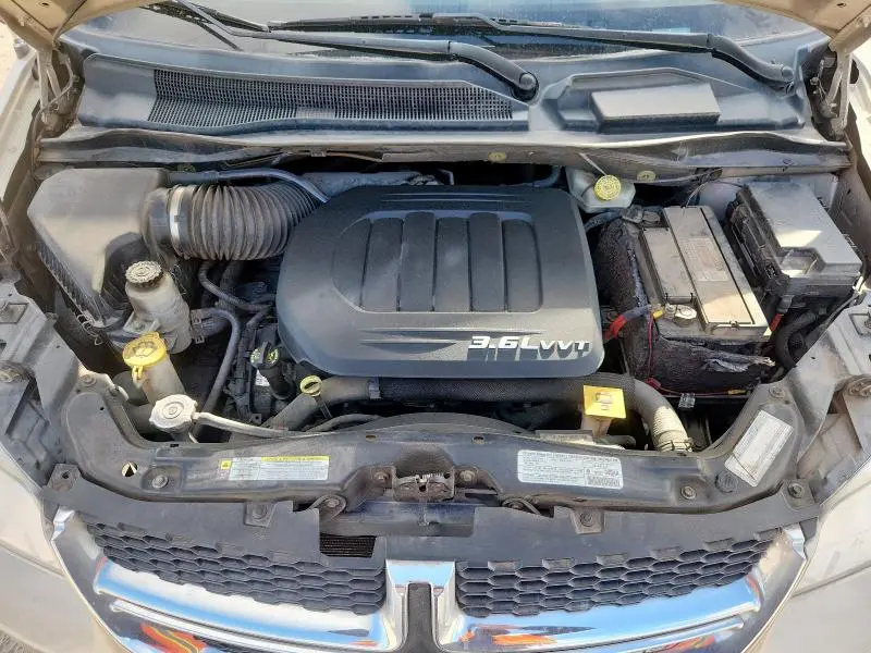 2013 DODGE GRAND CARAVAN SE  