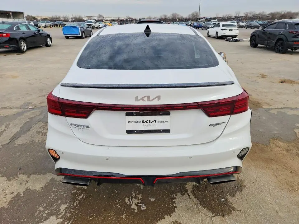 2024 KIA FORTE GT  