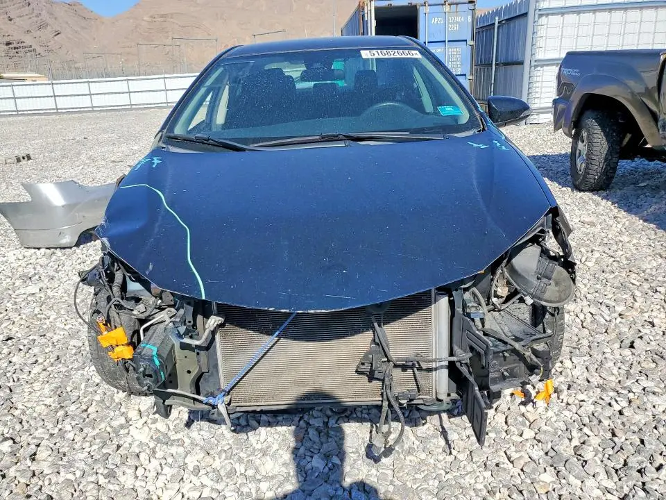 2017 TOYOTA COROLLA SE  