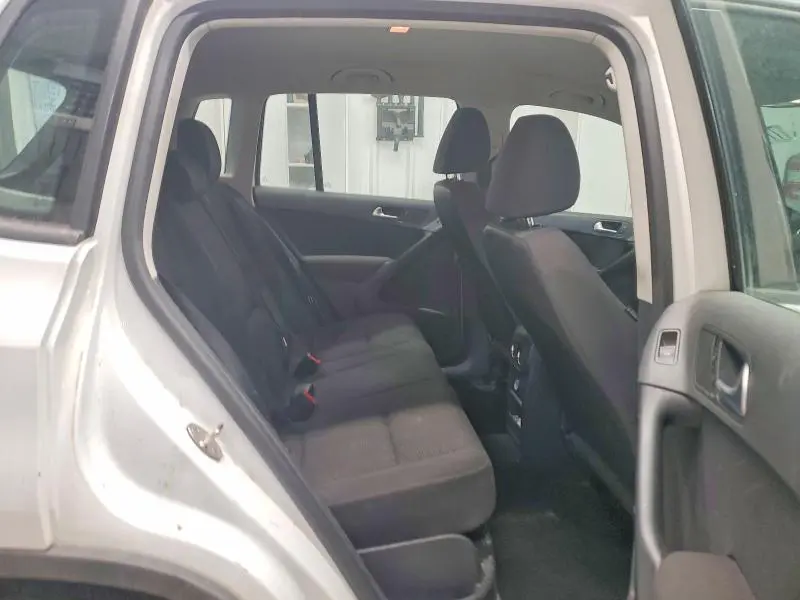 2014 VOLKSWAGEN TIGUAN S  