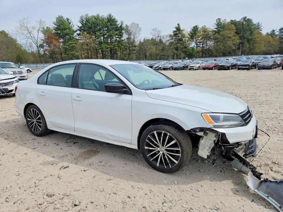 2016 VOLKSWAGEN JETTA SPORT  