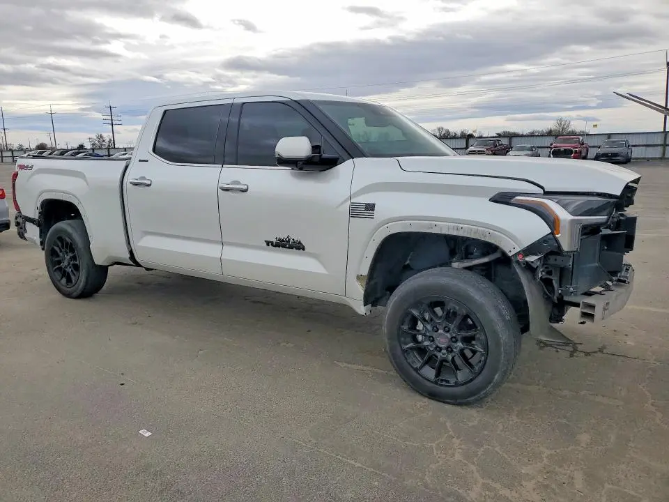 2023 TOYOTA TUNDRA LIMITED  