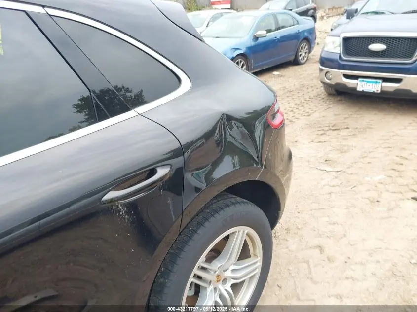 2017 PORSCHE MACAN S