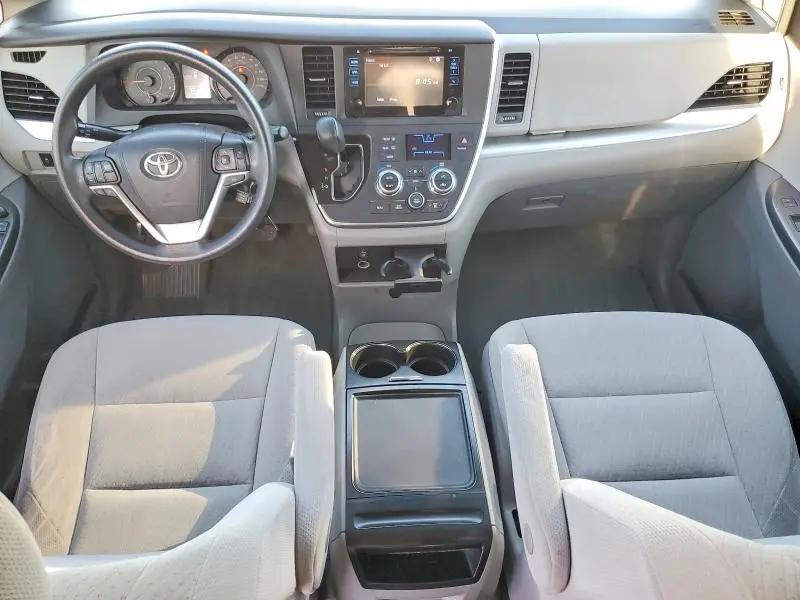 2016 TOYOTA SIENNA   