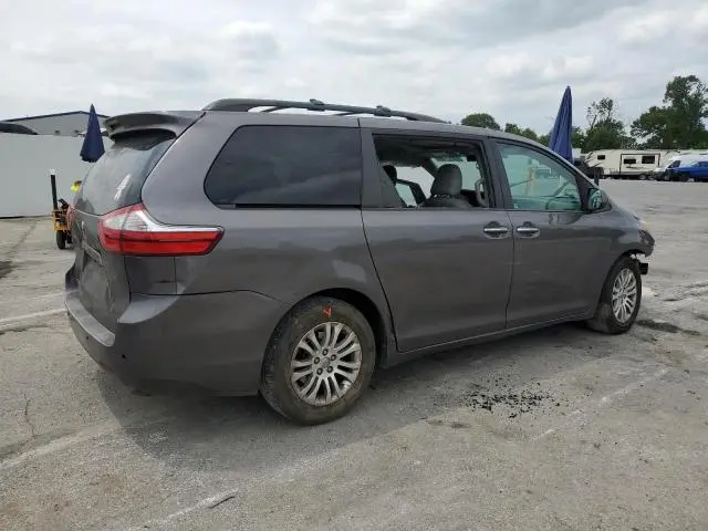 2015 TOYOTA SIENNA XLE  