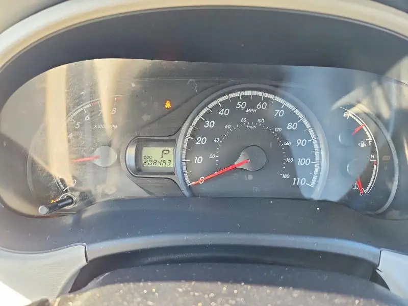 2011 TOYOTA SIENNA LE  