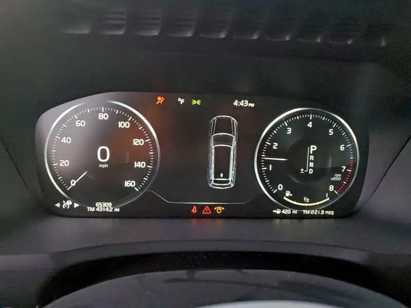 2019 VOLVO XC90 T6 MOMENTUM  