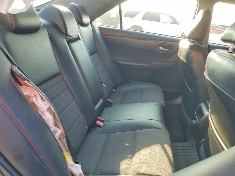 2017 TOYOTA CAMRY SE  