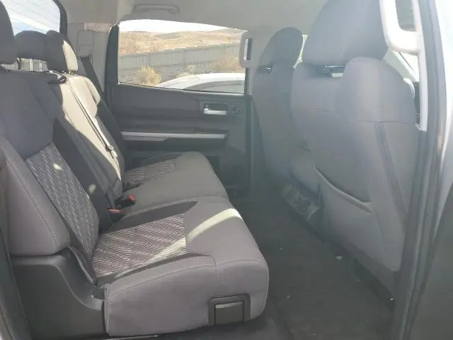 2019 TOYOTA TUNDRA CREWMAX SR5  