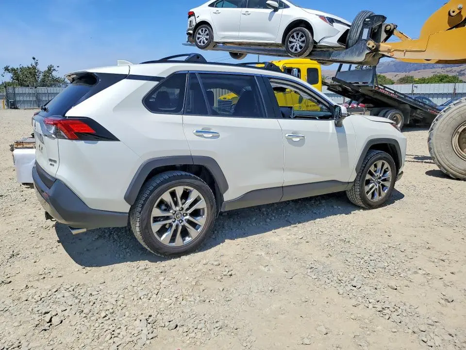 2022 TOYOTA RAV4 LIMITED  