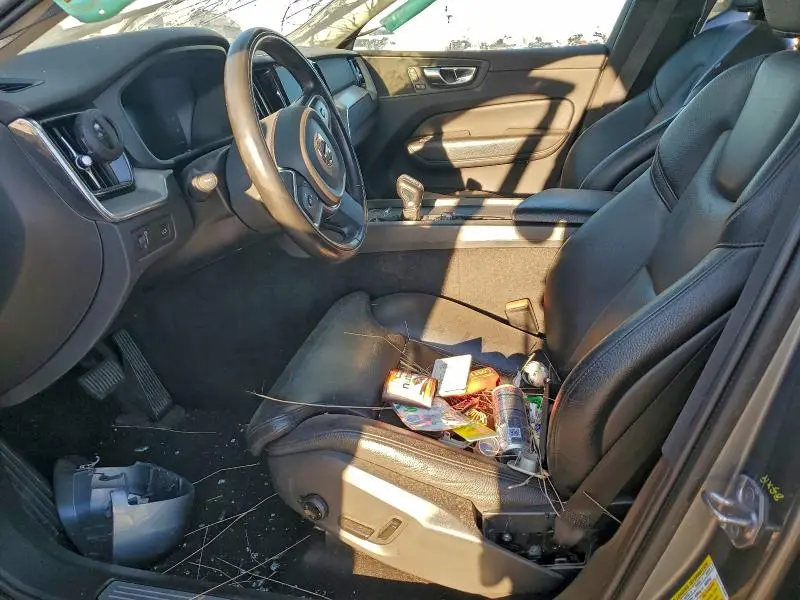 2019 VOLVO XC60 T5  
