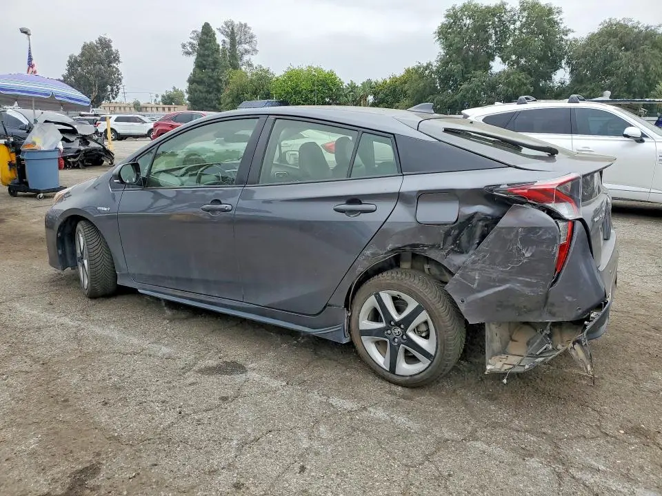 2017 TOYOTA PRIUS THREE TOURING  