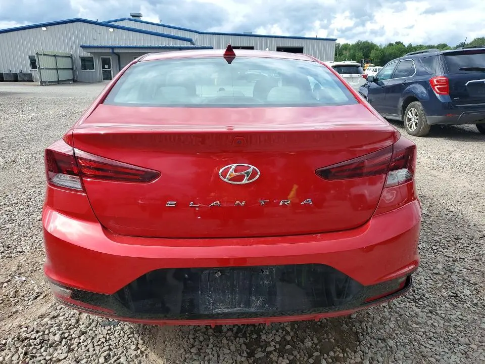 2020 HYUNDAI ELANTRA SEL  