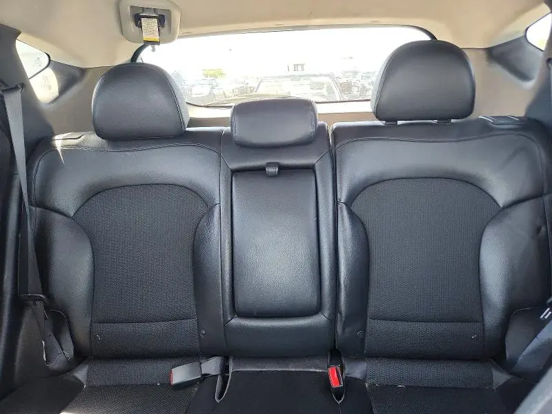 2015 HYUNDAI TUCSON SE  