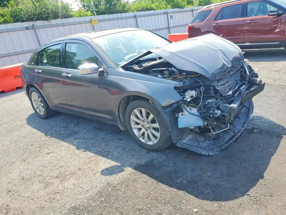 2014 CHRYSLER 200   