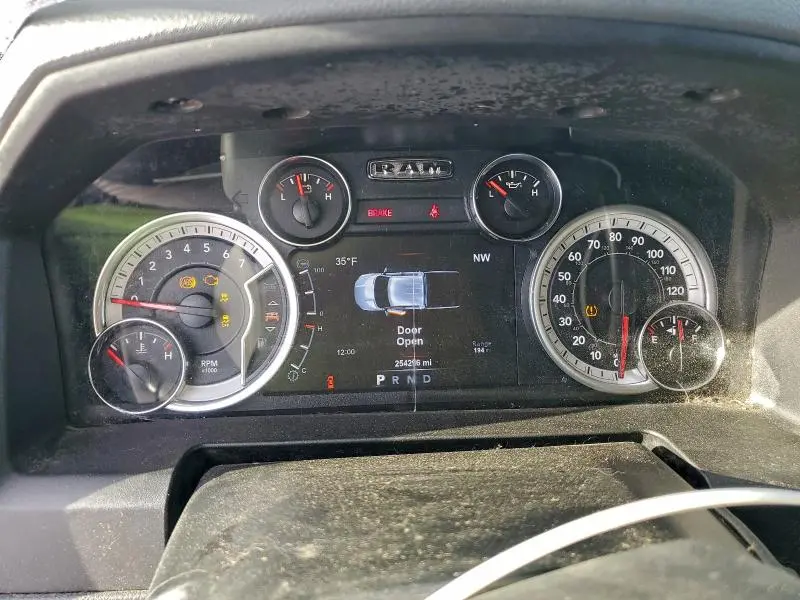 2018 RAM 2500 SLT 4X4 8' BOX