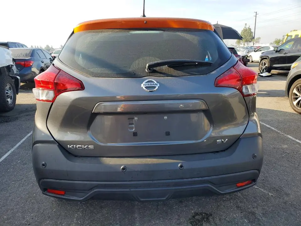 2020 NISSAN KICKS SV  