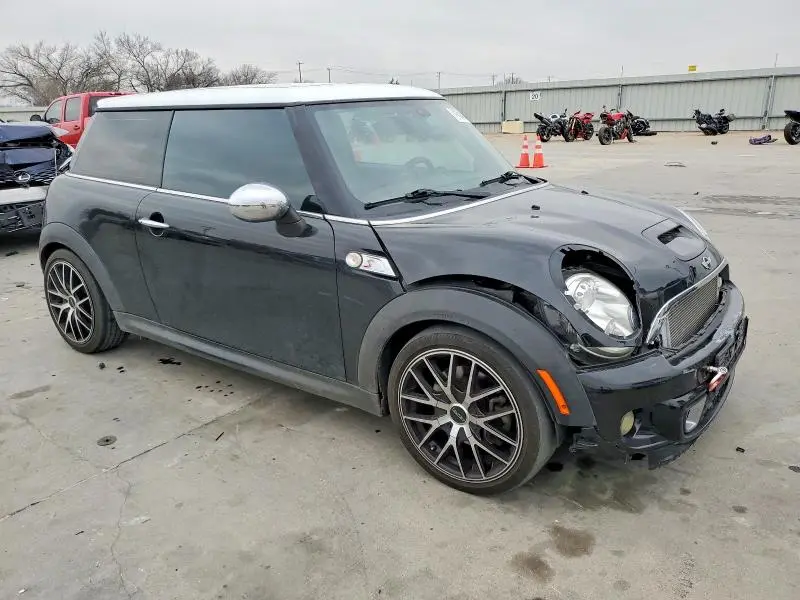 2012 MINI COOPER S  