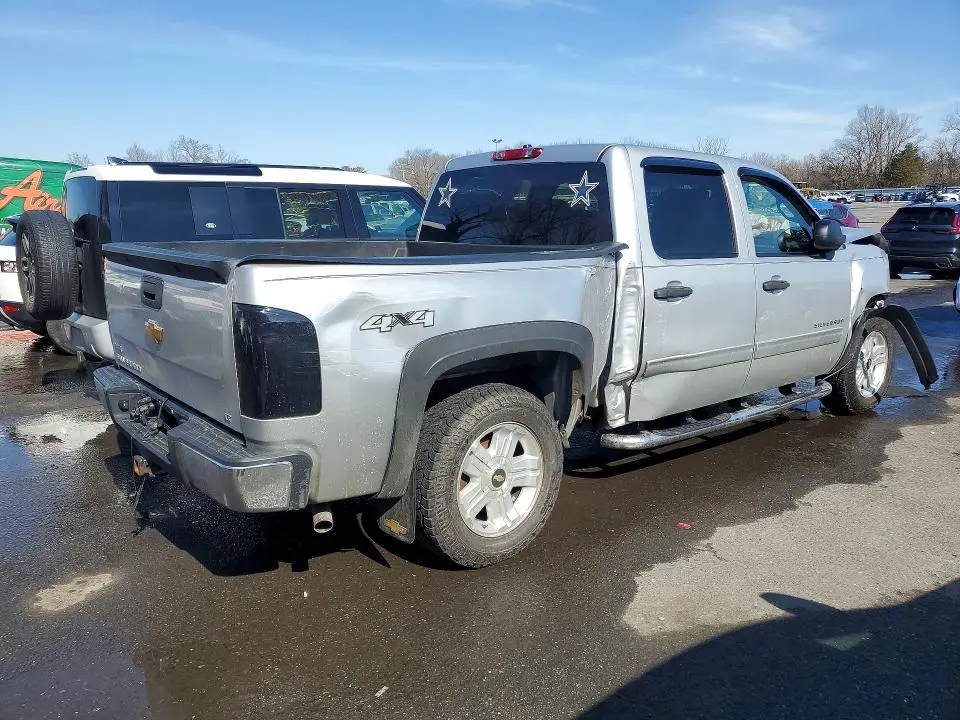 2011 CHEVROLET SILVERADO K1500 LT  