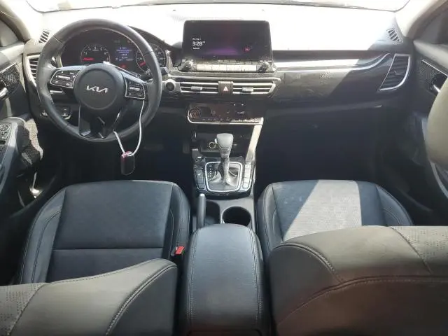 2023 KIA SELTOS EX  