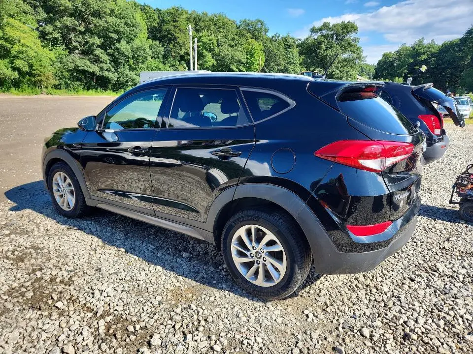 2016 HYUNDAI TUCSON SE  