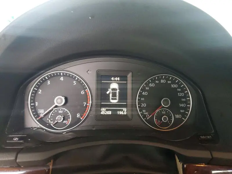 2010 VOLKSWAGEN EOS LUX  