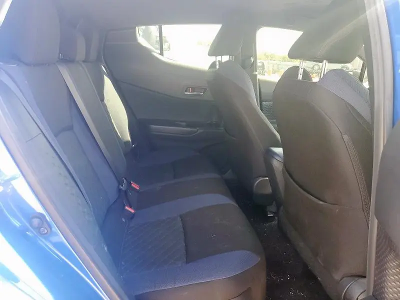 2020 TOYOTA C-HR XLE