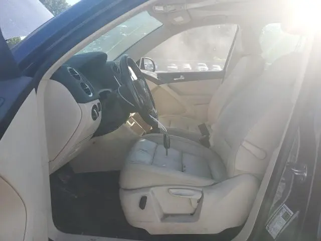 2013 VOLKSWAGEN TIGUAN S  