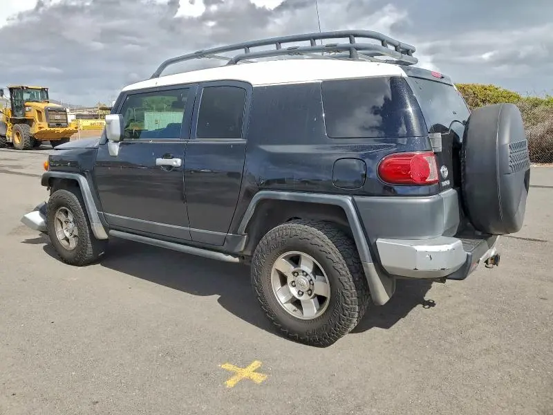 2010 TOYOTA FJ CRUISER   