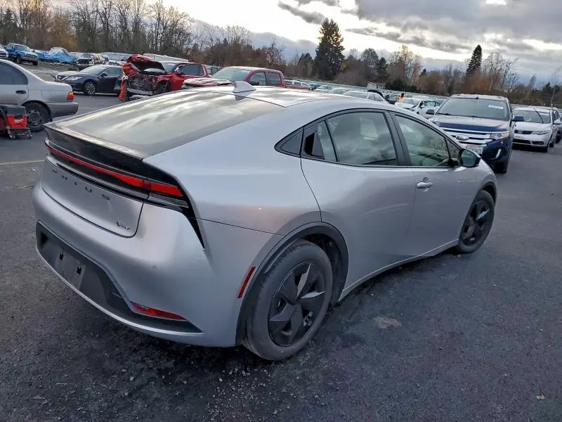 2024 TOYOTA PRIUS LE  