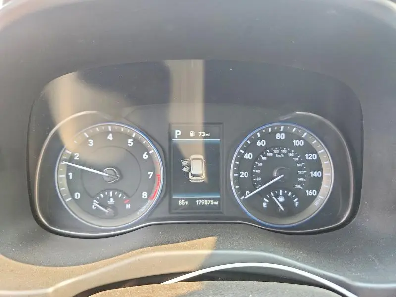 2021 HYUNDAI KONA SE  