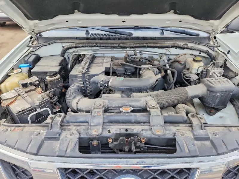 2013 NISSAN FRONTIER S  