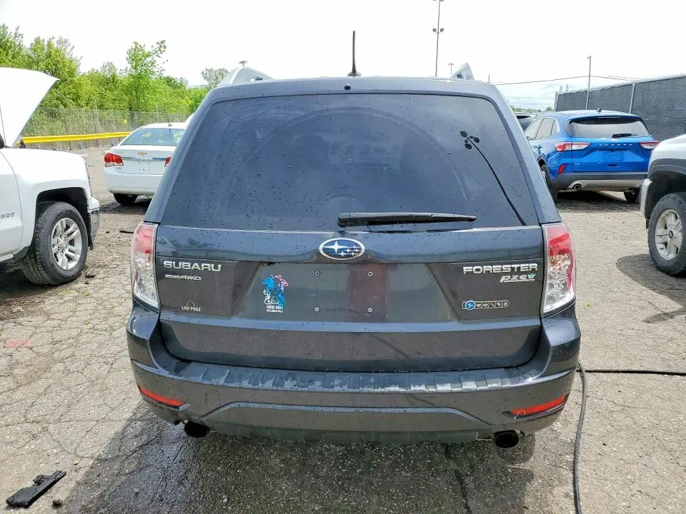 2013 SUBARU FORESTER TOURING  