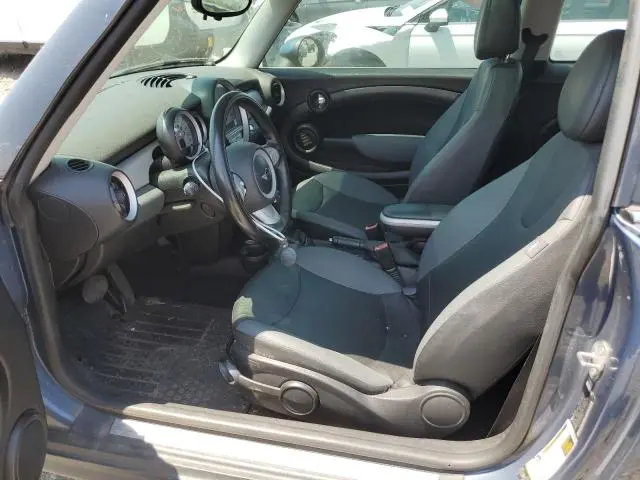 2010 MINI COOPER 