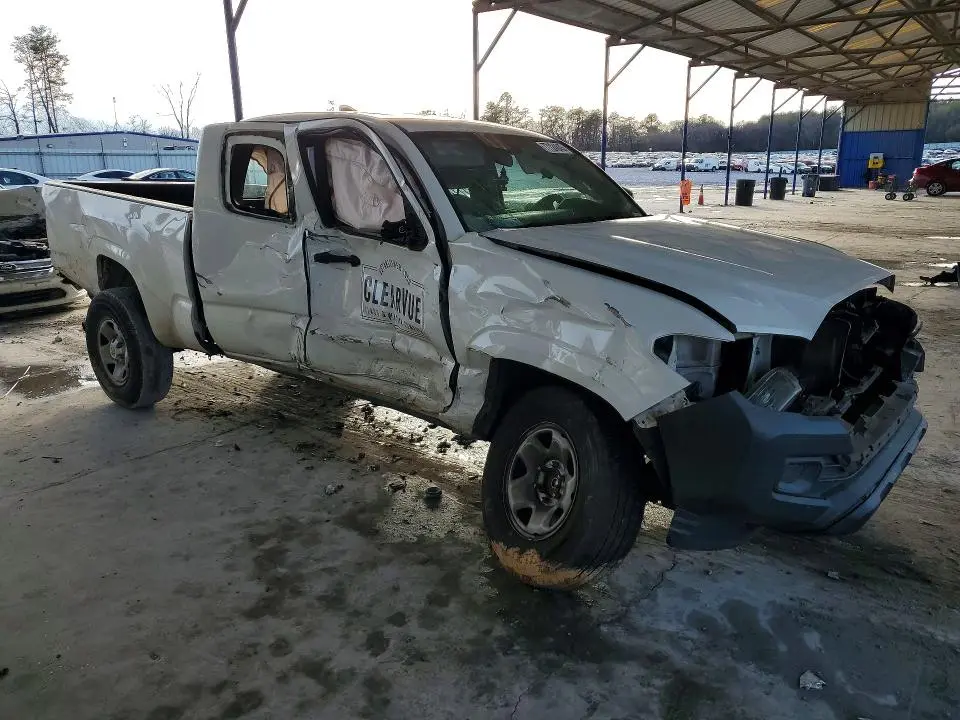 2017 TOYOTA TACOMA SR  