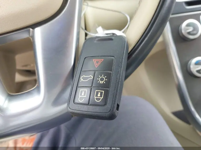 2015 VOLVO S60 T5 PREMIER