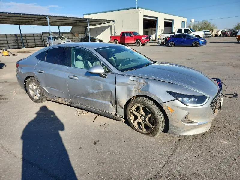 2021 HYUNDAI SONATA SE  