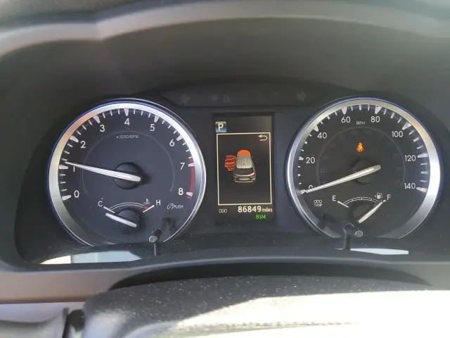 2017 TOYOTA HIGHLANDER SE  