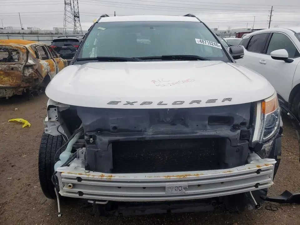 2015 FORD EXPLORER XLT  