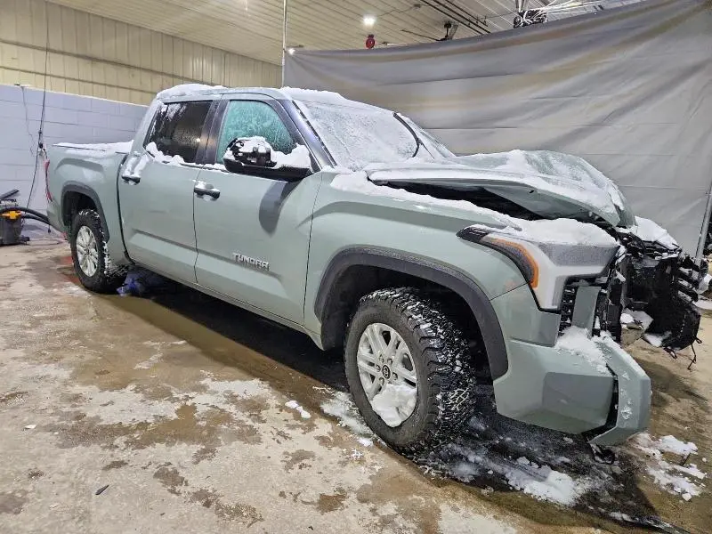 2024 TOYOTA TUNDRA   