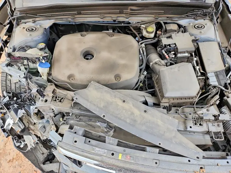 2020 VOLVO XC40 T5 MOMENTUM  