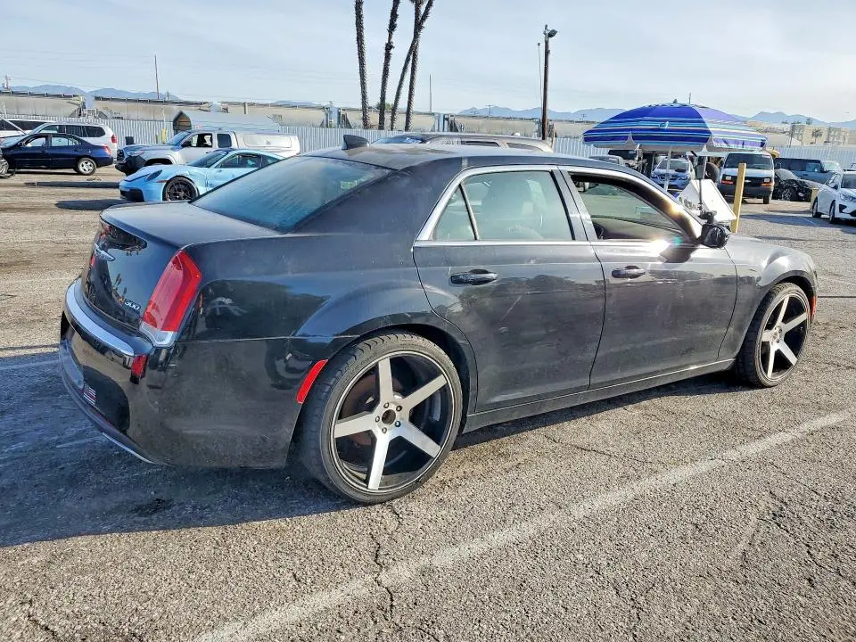 2016 CHRYSLER 300 LIMITED  