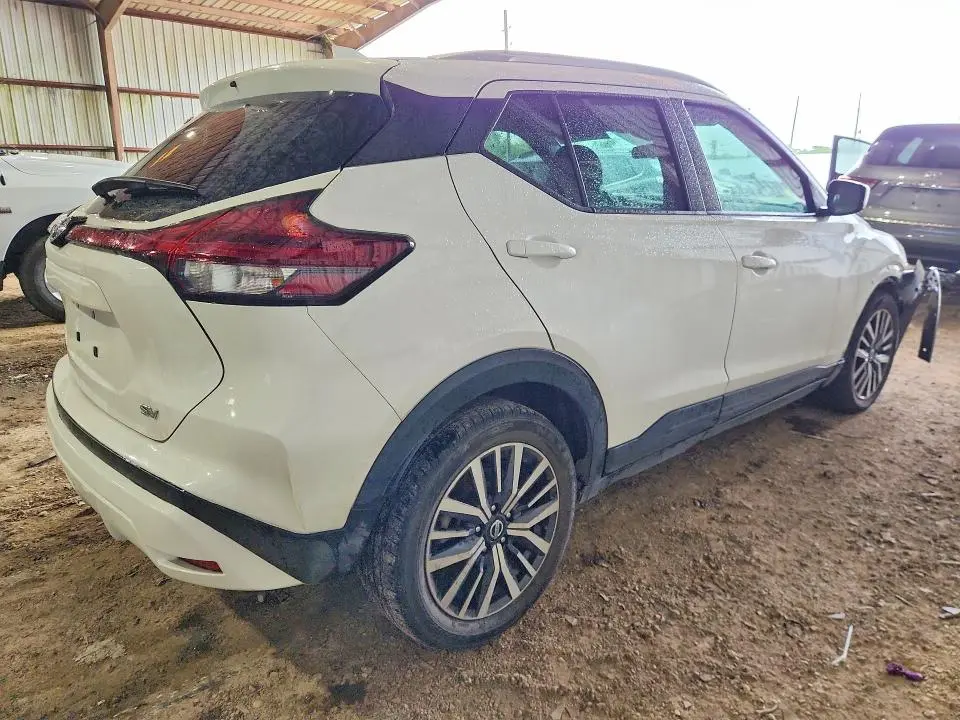 2021 NISSAN KICKS SV  