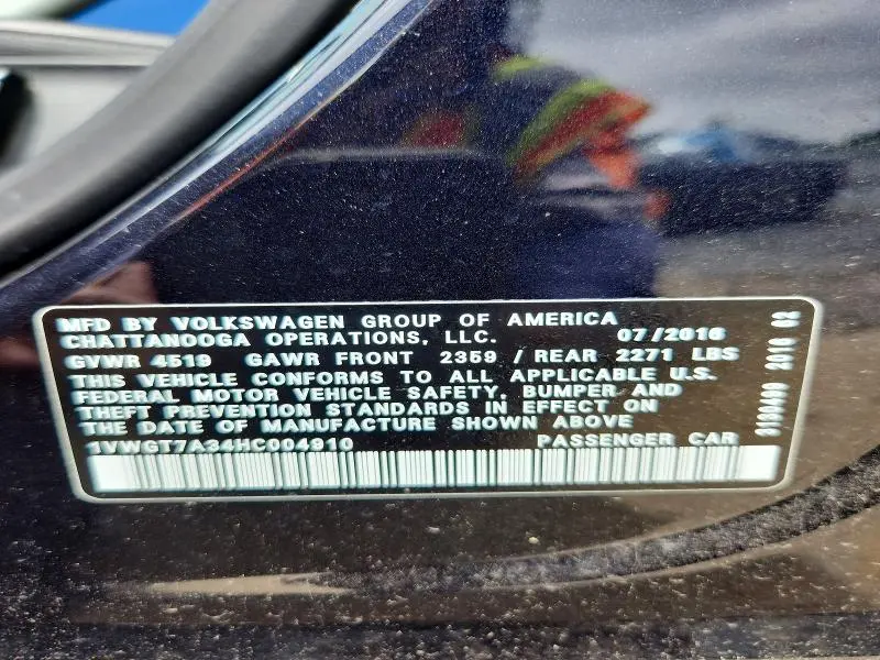 2017 VOLKSWAGEN PASSAT SE  