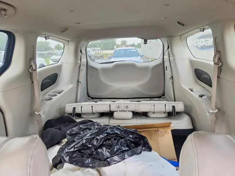 2021 CHRYSLER VOYAGER LXI  